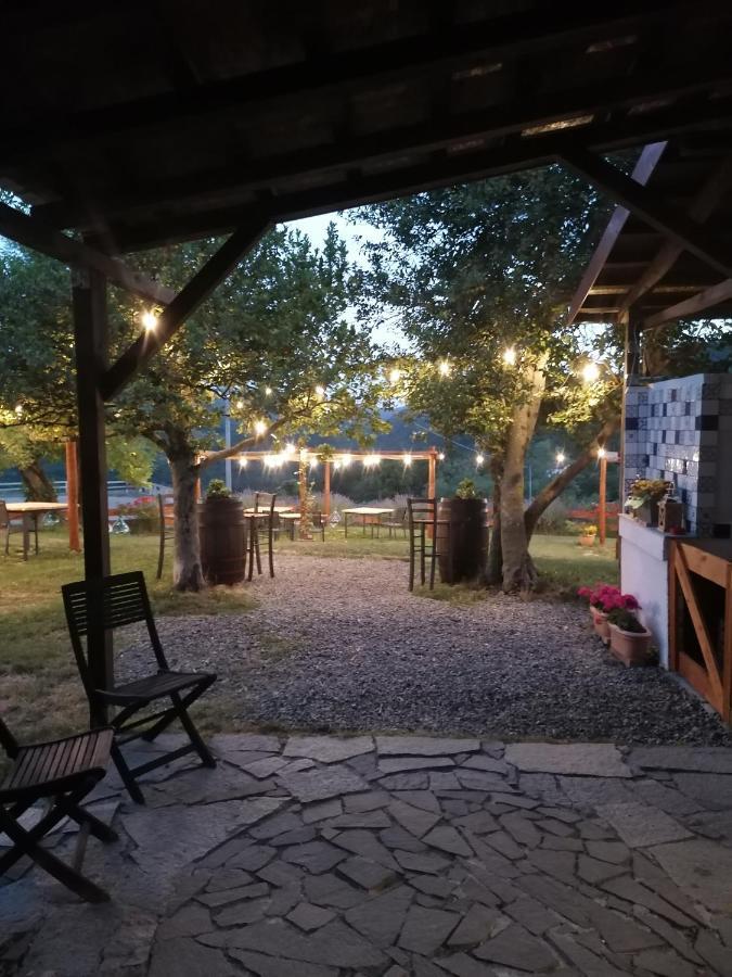 Agriturismo Dei Legi San Pietro Vara Ngoại thất bức ảnh